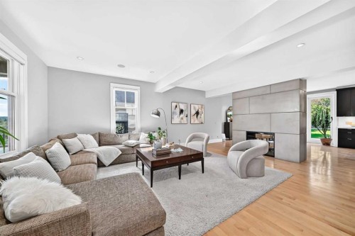 2312 12 Avenue Nw, Calgary, AB 