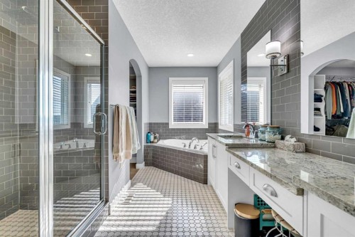 284 Rainbow Falls Way, Chestermere, AB 