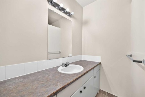 5113 17 Avenue Nw, Calgary, AB 