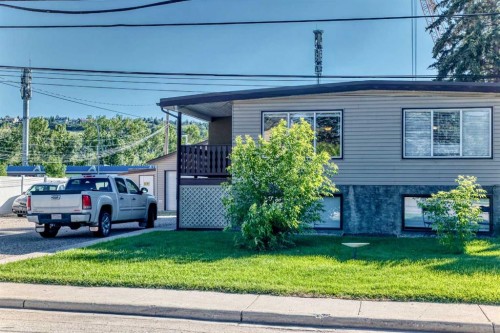5113 17 Avenue Nw, Calgary, AB 