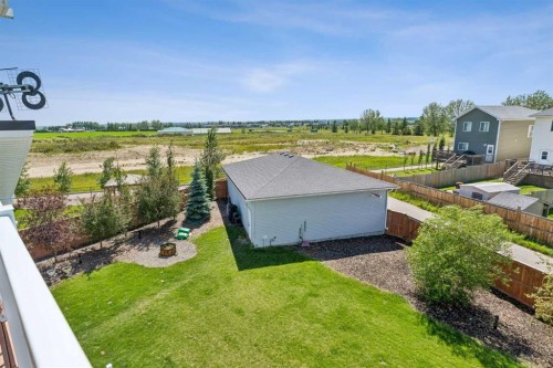 7 Bishop Circle, Carstairs, AB - Outdoor