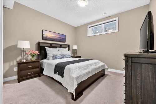 146 Valley Pointe Way Nw, Calgary, AB - Indoor Photo Showing Bedroom