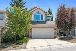112 Panamount Rise NW Calgary, AB T3K 6G1