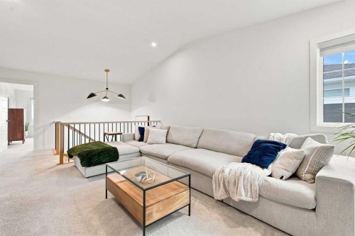 826 Alpine Drive Sw, Calgary, AB - Indoor Photo Showing Living Room