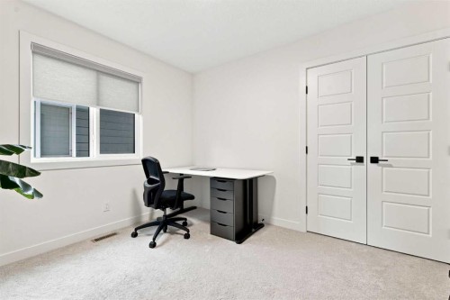 826 Alpine Drive Sw, Calgary, AB - Indoor
