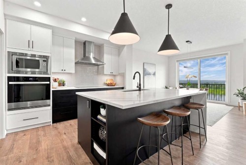 826 Alpine Drive Sw, Calgary, AB - Indoor Photo Showing Kitchen With Upgraded Kitchen
