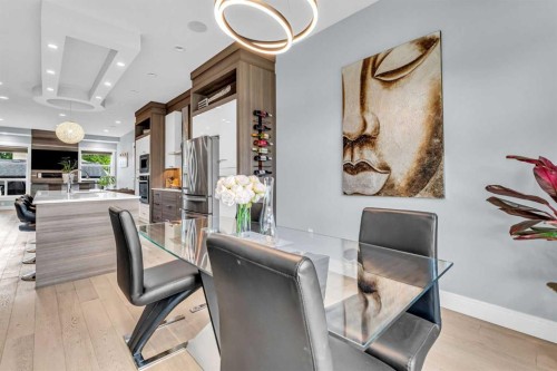 2417 25 Avenue Nw, Calgary, AB - Indoor