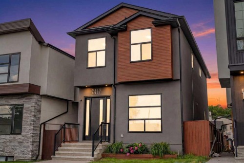 2417 25 Avenue Nw, Calgary, AB - Outdoor