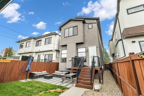 2417 25 Avenue Nw, Calgary, AB - Outdoor With Exterior