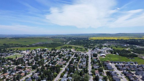 502 Sunset Boulevard, Diamond Valley, AB 