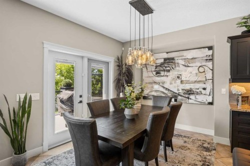 469 Rainbow Falls Way, Chestermere, AB - Indoor Photo Showing Dining Room