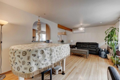 212 Hendon Drive Nw, Calgary, AB 