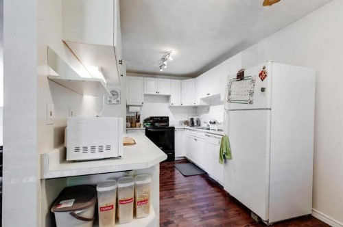 933 Marcombe Drive Ne, Calgary, AB 