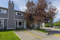 292 Cedarwood Park SW Calgary, AB T2W 5X6