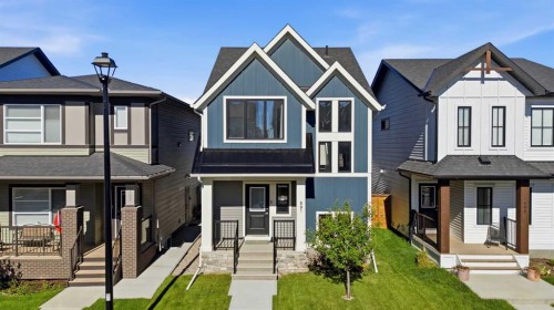 591 Lawthorn Way SE Airdrie, AB T4A 3N9