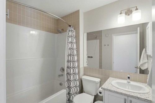 591 Lawthorn Way Se, Airdrie, AB - Indoor Photo Showing Bathroom