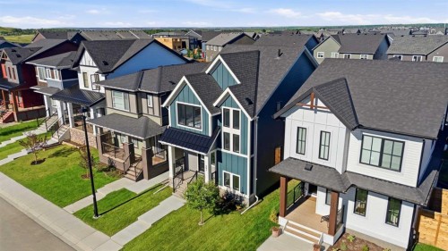 591 Lawthorn Way Se, Airdrie, AB - Outdoor