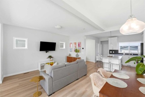 591 Lawthorn Way Se, Airdrie, AB - Indoor Photo Showing Living Room