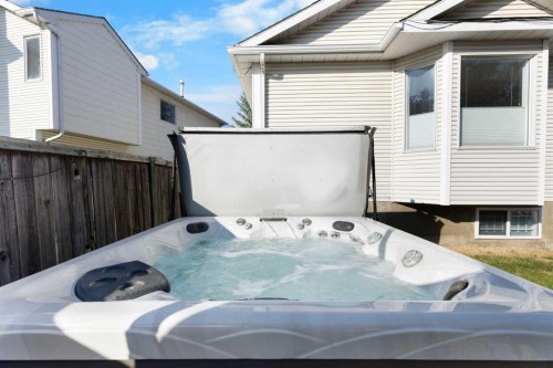 60 River Rock Circle Se, Calgary, AB 