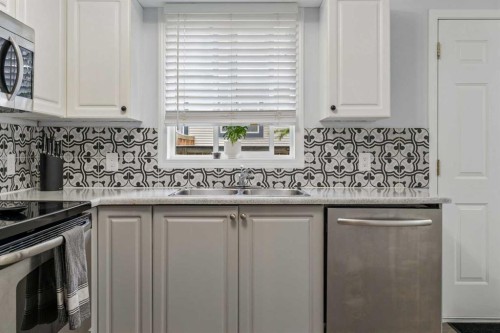 123 Stonemere Place, Chestermere, AB 