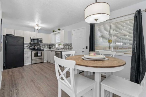 123 Stonemere Place, Chestermere, AB 