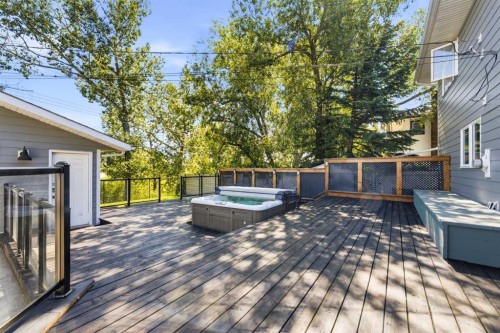 20 Mapleglade Close Se, Calgary, AB 
