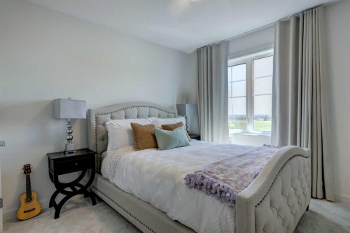 15033 37 Street Sw, Calgary, AB - Indoor Photo Showing Bedroom