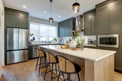 15033 37 Street Sw, Calgary, AB - Indoor Photo Showing Kitchen With Stainless Steel Kitchen With Upgraded Kitchen