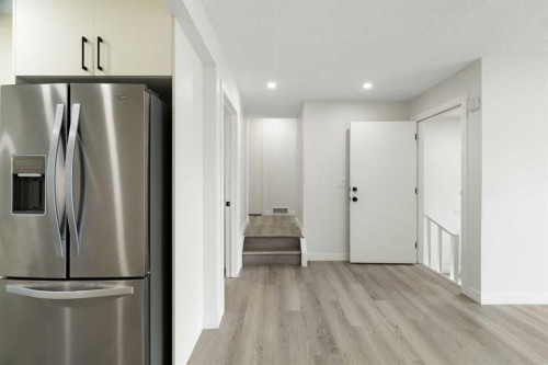 3504 33 Street Se, Calgary, AB 