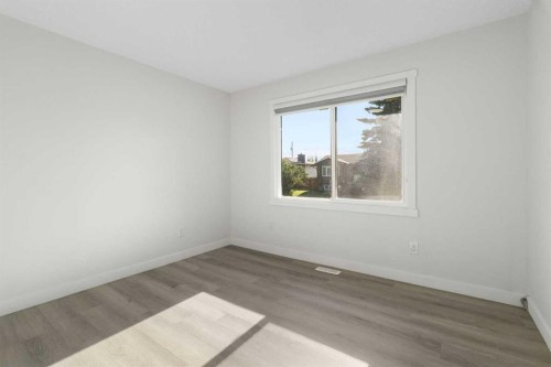 3504 33 Street Se, Calgary, AB 