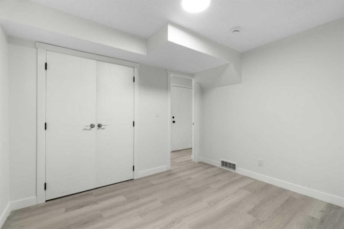 3504 33 Street Se, Calgary, AB 