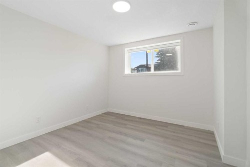 3504 33 Street Se, Calgary, AB 