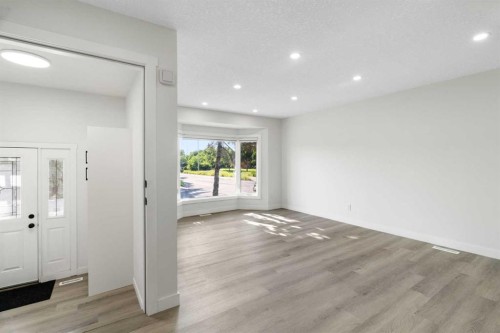 3504 33 Street Se, Calgary, AB 