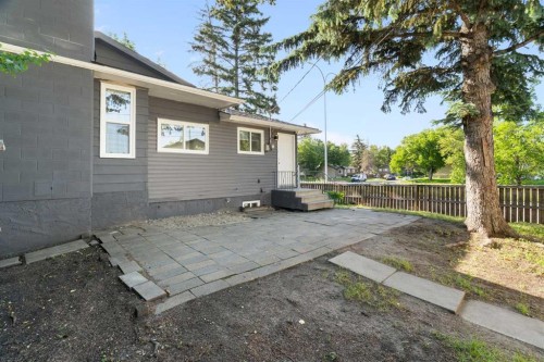 3504 33 Street Se, Calgary, AB 