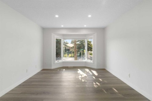 3504 33 Street Se, Calgary, AB 