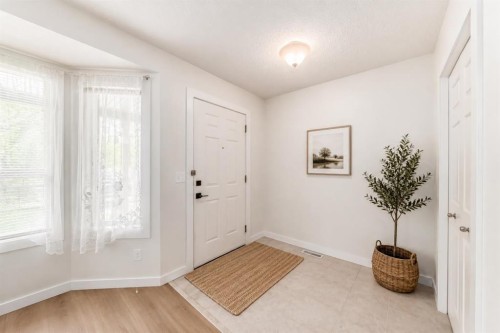 101 Hidden Valley Villas Nw, Calgary, AB - Indoor Photo Showing Other Room