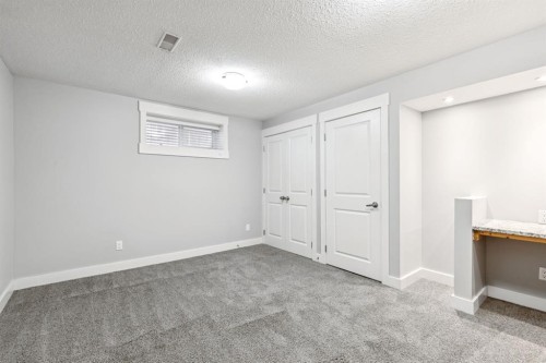 145 Rainbow Falls Glen, Chestermere, AB 
