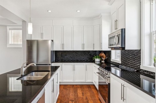 145 Rainbow Falls Glen, Chestermere, AB 