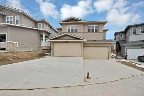 82 Heritage Circle, Cochrane, AB 