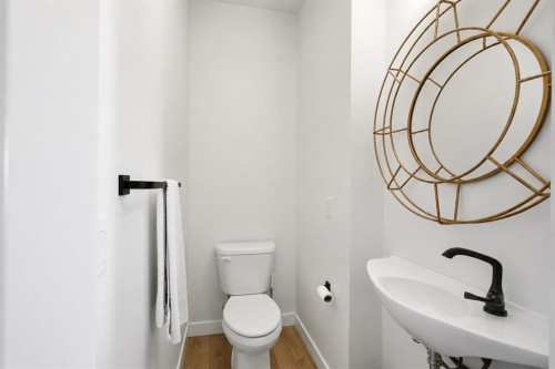 1801-32 Horseshoe Crescent, Cochrane, AB - Indoor Photo Showing Bathroom