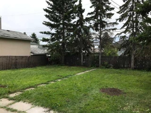 2715 14 Avenue Se, Calgary, AB 