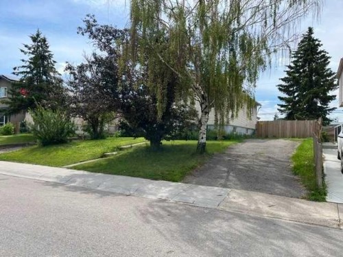2715 14 Avenue Se, Calgary, AB 