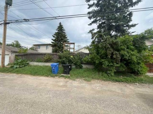 2715 14 Avenue Se, Calgary, AB 