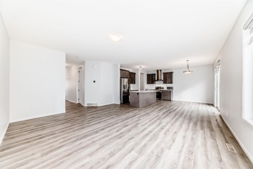 140 Carringham Road Nw, Calgary, AB 