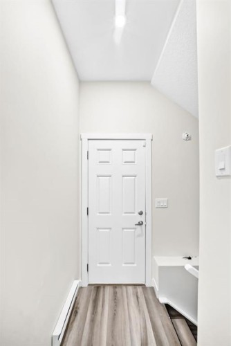 140 Carringham Road Nw, Calgary, AB 
