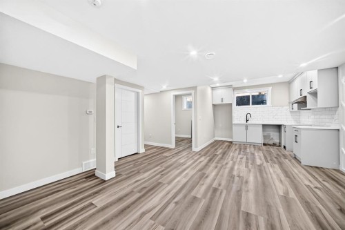 140 Carringham Road Nw, Calgary, AB 