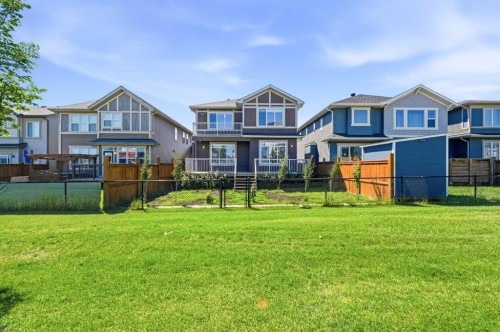 129 Kingsbury Close Se, Airdrie, AB - Outdoor