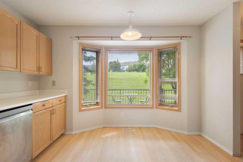 17 Patina Park Sw, Calgary, AB 