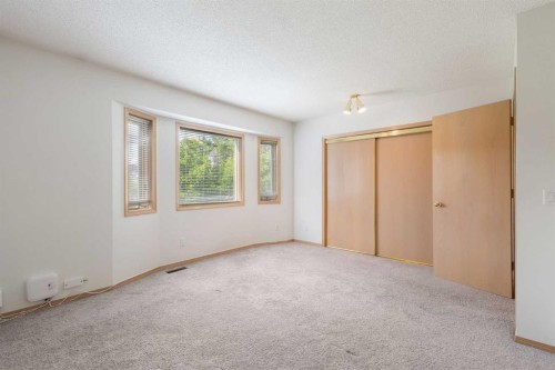 17 Patina Park Sw, Calgary, AB 