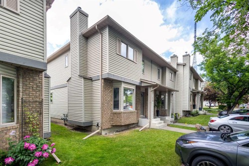 17 Patina Park Sw, Calgary, AB 